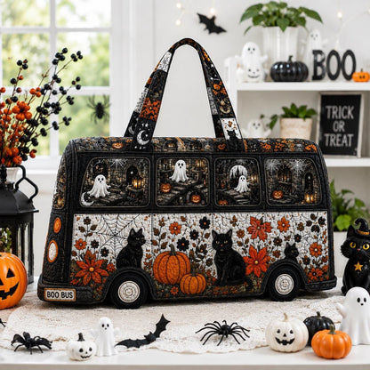 Halloween Quilted Travel Bag, Ghost Pumpkin Weekender Duffel, Black Cat Fall Carryall, Spooky Gift 2026, Gothic Overnight Bag, Autumn Travel
