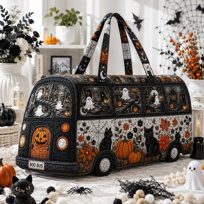 Halloween Quilted Travel Bag, Ghost Pumpkin Weekender Duffel, Black Cat Fall Carryall, Spooky Gift 2026, Gothic Overnight Bag, Autumn Travel
