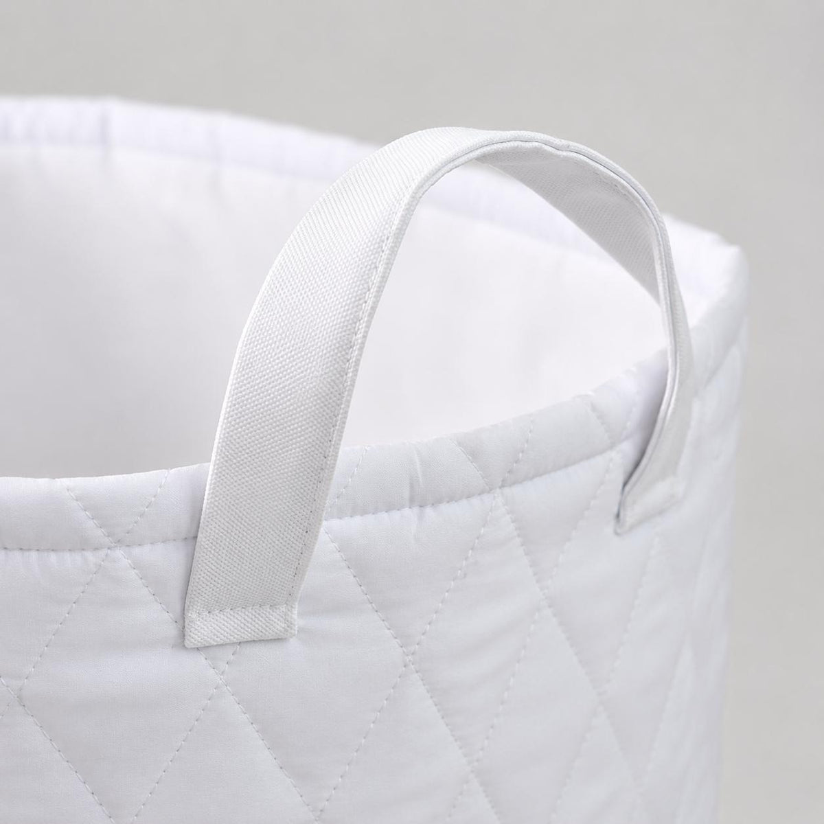 Personalized Christmas Laundry Basket, Winter Train Quilt Laundry, Holiday Nursery Decor, Gift 2026, Custom Name Blanket Hamper Basket